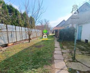 6- izbový rodinný dom 2164 m2, Záhor