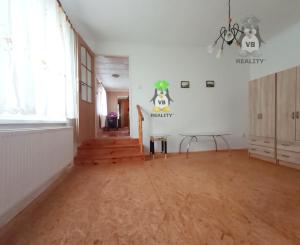 6- izbový rodinný dom 2164 m2, Záhor