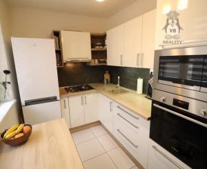 Byt 2+1 s dvomi loggiami na sídlisku Tarča, Sp. Nová Ves