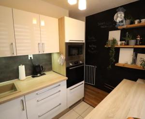 Byt 2+1 s dvomi loggiami na sídlisku Tarča, Sp. Nová Ves