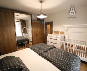 Byt 2+1 s dvomi loggiami na sídlisku Tarča, Sp. Nová Ves