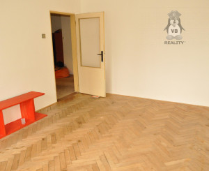 Byt 2+1 s loggiou, centrum Spišská Nová Ves