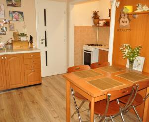 Velkometrážny byt 3+1 s garážou centrum, Sp. Nová Ves