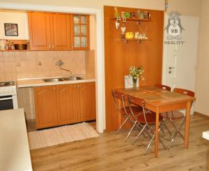 Velkometrážny byt 3+1 s garážou centrum, Sp. Nová Ves