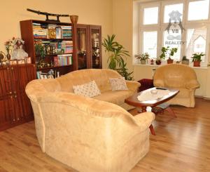 Velkometrážny byt 3+1 s garážou centrum, Sp. Nová Ves