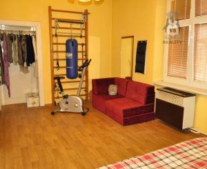 Velkometrážny byt 3+1 s garážou centrum, Sp. Nová Ves