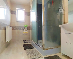 VÝRAZNE ZNÍŽENÁ CENA -Veľkorysý 5. izbový dom, Žbince