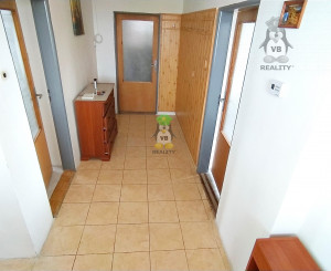 VÝRAZNE ZNÍŽENÁ CENA -Veľkorysý 5. izbový dom, Žbince