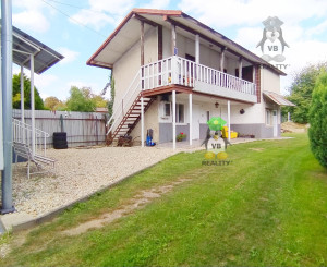 Rodinný dom, 2033m2, Falkušovce