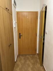 Byt 2+1 s balkónom centrum, Sp. Nová Ves