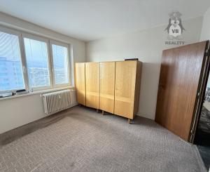 Byt 3+1 s loggiou sídl. Mier, Sp. Nová Ves