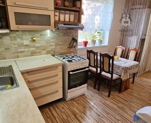 Rodinný dom s 2 samost. bytov. jednotkami v obci Jamník, SNV