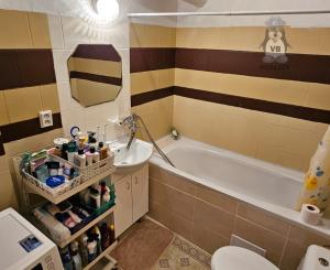 Rodinný dom s 2 samost. bytov. jednotkami v obci Jamník, SNV