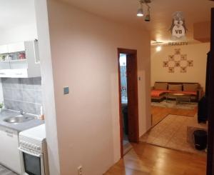 Rodinný dom s 2 samost. bytov. jednotkami v obci Jamník, SNV