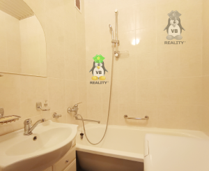 Priestranný 3-izbový byt s balkónom pri centre v Michalovciach