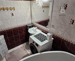 -ZNÍŽENÁ CENA- Byt 4+1 s dvoma loggiami, sídlisko Mier, Spišská Nová Ves