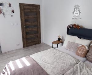 Pekná novostavba pod lesom v obci Kojšov