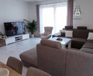 Pekná novostavba pod lesom v obci Kojšov