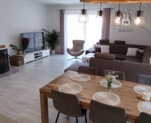 Pekná novostavba pod lesom v obci Kojšov