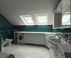 Polyfunkčný obytný dom v SNV