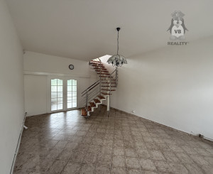 Polyfunkčný obytný dom v SNV