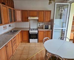 Byt 2+1 s balkónom v centre mesta Krompachy