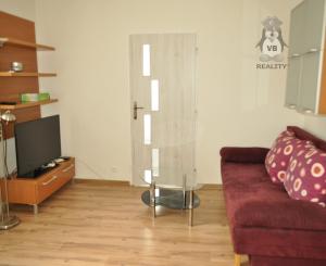 Prenájom bytu 2+1, centrum, Sp. Nová Ves