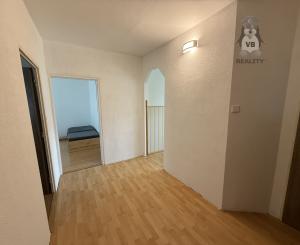 Byt 3+1 s loggiou sídl. Mier, Sp. Nová Ves