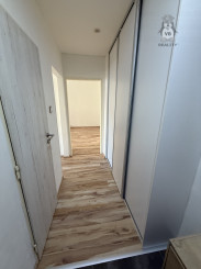 Byt 2+1 s loggiou centrum, Sp. Nová Ves