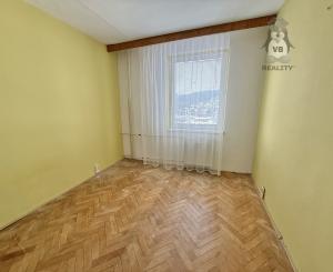 Byt 2+1 s loggiou centrum, Sp. Nová Ves