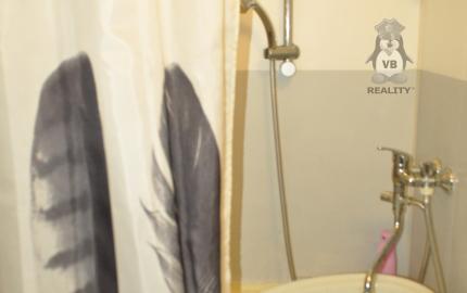 Byt 1+1 s dvoma loggiami, sídl. Mier, Sp. Nová Ves