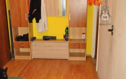 Byt 1+1 s dvoma loggiami, sídl. Mier, Sp. Nová Ves