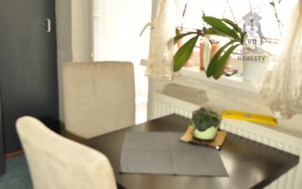 Byt 1+1 s dvoma loggiami, sídl. Mier, Sp. Nová Ves