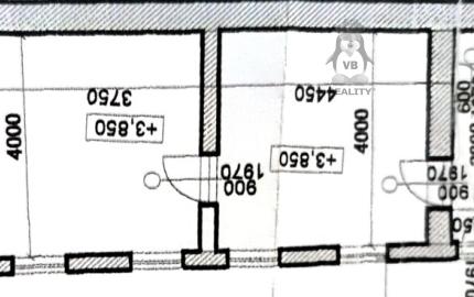 Kancelárske priestory priamo na námestí – 38 m²