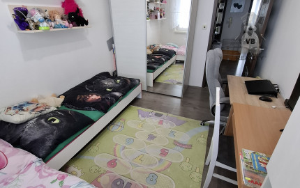 prerobený 3-izbový byt s loggiou na sídlisku Západ 1