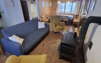 prerobená chata na celoročné bývanie v Poráčskej doline