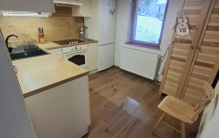 prerobená chata na celoročné bývanie v Poráčskej doline