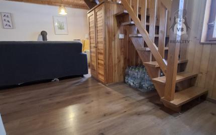 prerobená chata na celoročné bývanie v Poráčskej doline