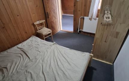 prerobená chata na celoročné bývanie v Poráčskej doline