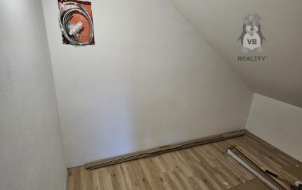 Rodinný dom po rozsiahlej rekonštrukcii na veľkom pozemku v obci Kurimany pri Spišskej Novej Vsi