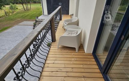 Vidiecke sídlo s pozemkom 11 903 m², herňou, garážou v obci Nálepkovo, v pokojnej časti Zahajnica, okres Gelnica
