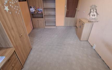 3-izbový byt s loggiou na sídlisku Západ 1, Strojnícka ulica