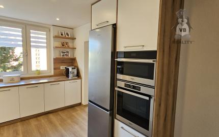 Moderný 3-izbový byt s balkónom po kompletnej rekonštrukcii - sídlisko Mier, Spišská Nová Ves
