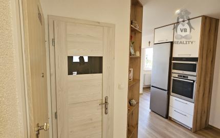 Moderný 3-izbový byt s balkónom po kompletnej rekonštrukcii - sídlisko Mier, Spišská Nová Ves