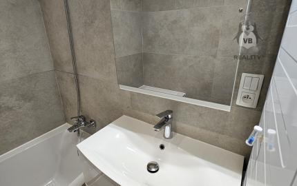 Moderný 3-izbový byt s balkónom po kompletnej rekonštrukcii - sídlisko Mier, Spišská Nová Ves