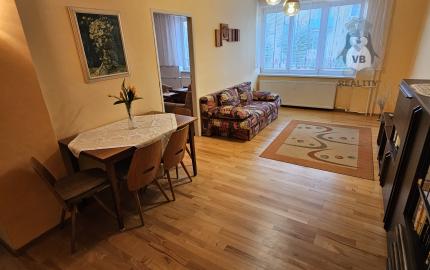 3-izbový byt v centre Spišskej Novej Vsi – 70 m², 3 pivnice – 10 m²