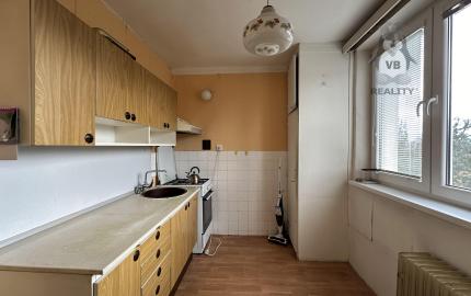 Byt 2+1 s loggiou centrum, Sp. Nová Ves