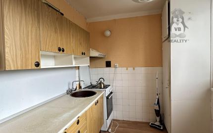 Byt 2+1 s loggiou centrum, Sp. Nová Ves