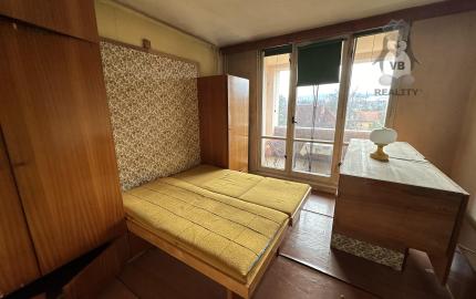 Byt 2+1 s loggiou centrum, Sp. Nová Ves