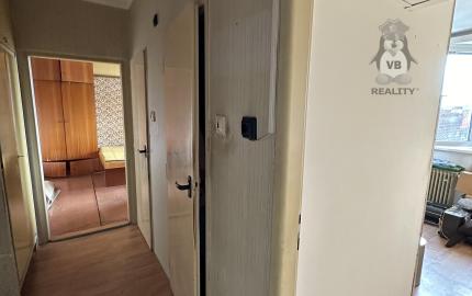 Byt 2+1 s loggiou centrum, Sp. Nová Ves